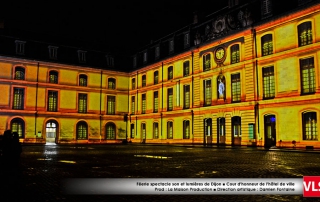 mapping_3D sur bâtiment couleur jaune