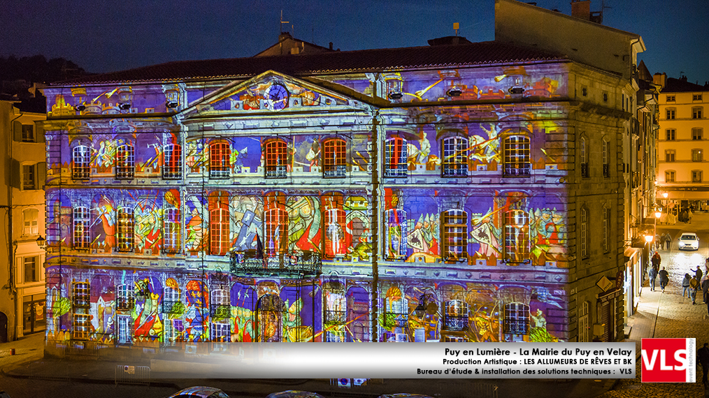 installation-mapping-permanent-Puy-en-Lumieres-La-Mairie-du-Puy