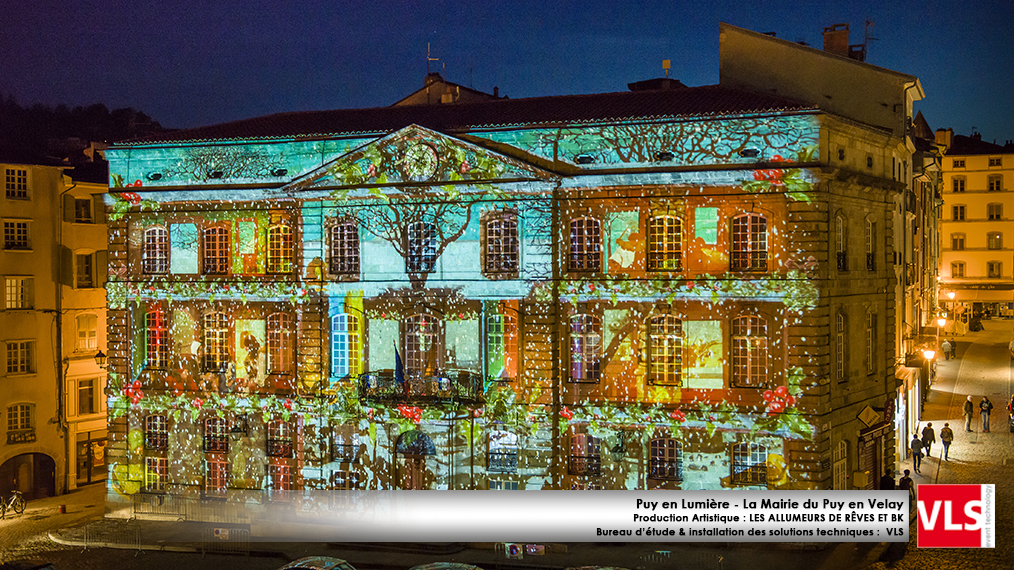 installation-mapping-permanent-Puy-en-Lumieres-La-Mairie-du-Puy