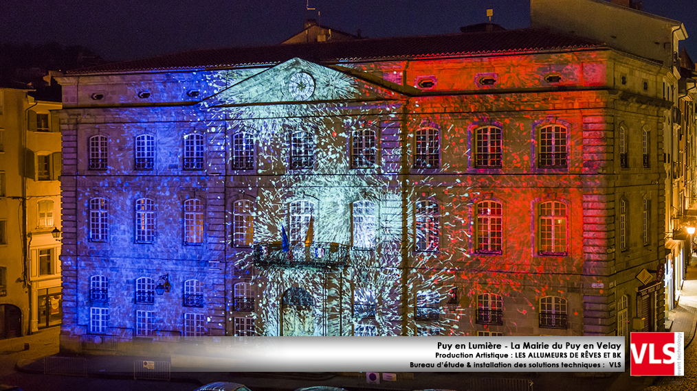 installation-mapping-permanent-Puy-en-Lumieres-La-Mairie-du-Puy