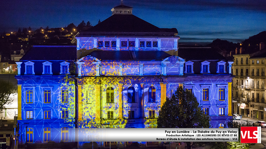 installation-mapping-permanent-Puy-en-Lumieres-Le-Theatre-du-Puy en velay